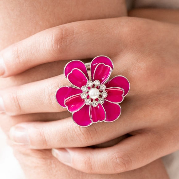 NWT Paparazzi Jewelry 4 Piece Floral Set - Necklace Ring Earrings Bracelet - Picture 2 of 5